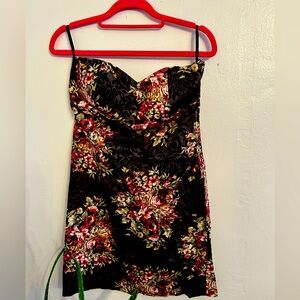 🤩 Sexy Summer Strapless Dress